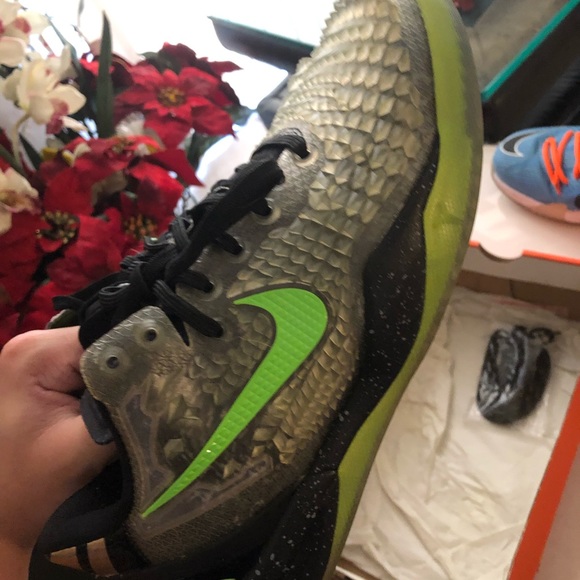 Kobe 8 GS “Christmas “ - Picture 5 of 8